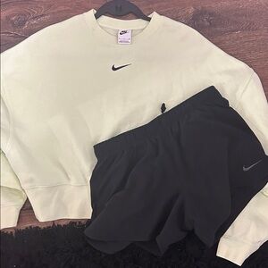 Nike Light Cream Sweatshirt and Black Shorts Combo